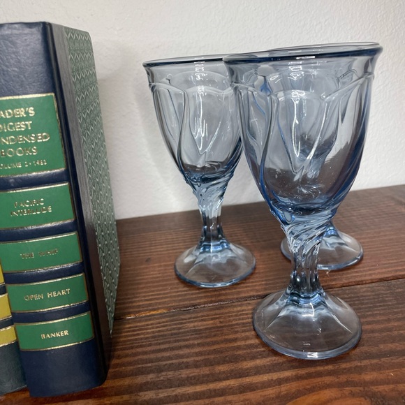 Noritake Sweet Swirl Blue Glasses Set of 3 - 8 oz - 6 3/4” Tall - Picture 3 of 5